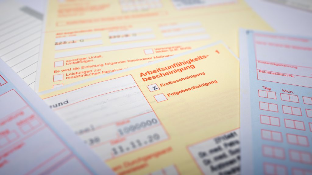 Krankschreibung und Kündigung – Geht das überhaupt?